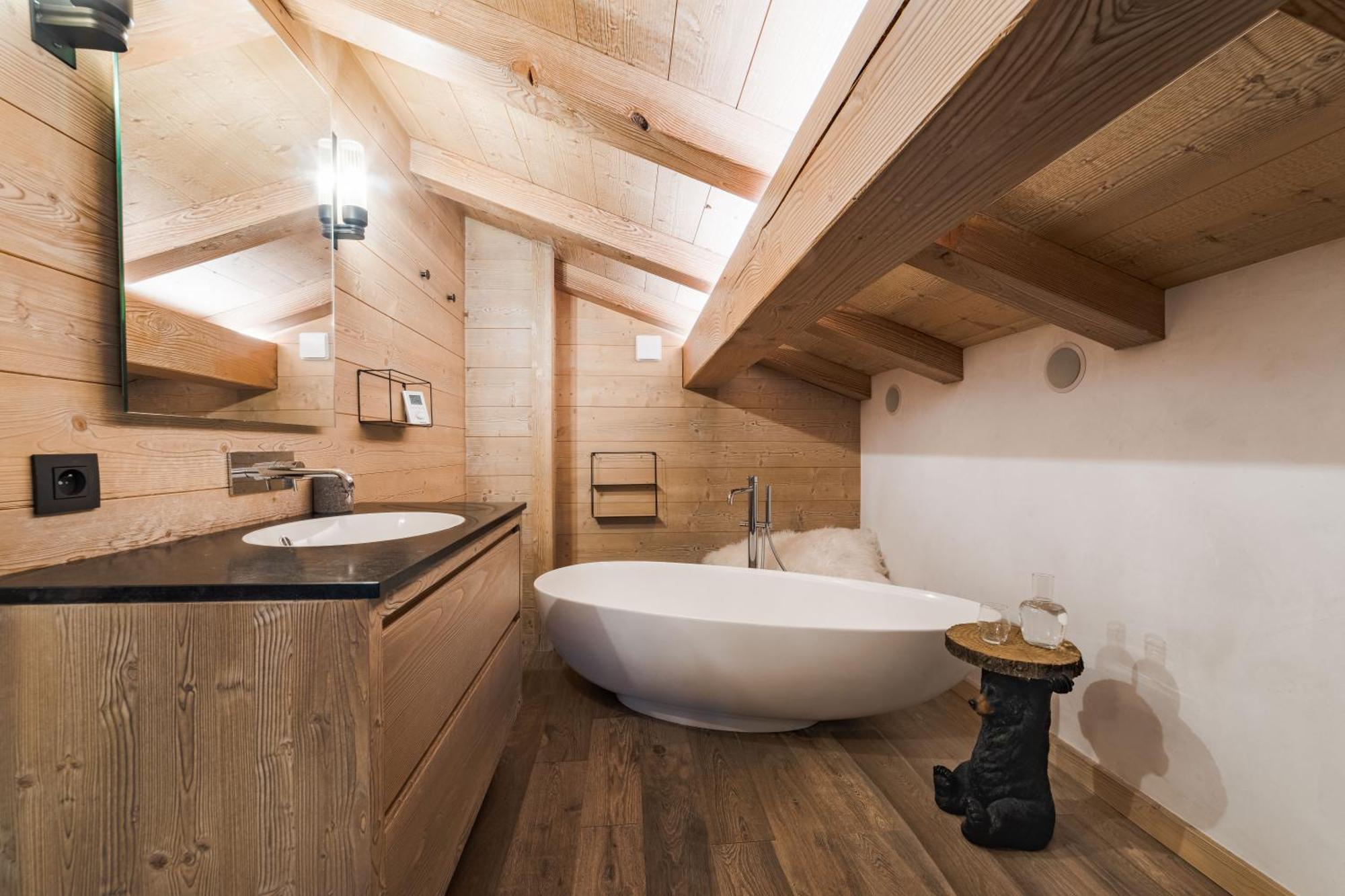 Luxury Chalet, Sleeps 8 With Mountain Views And Jacuzzi Megève