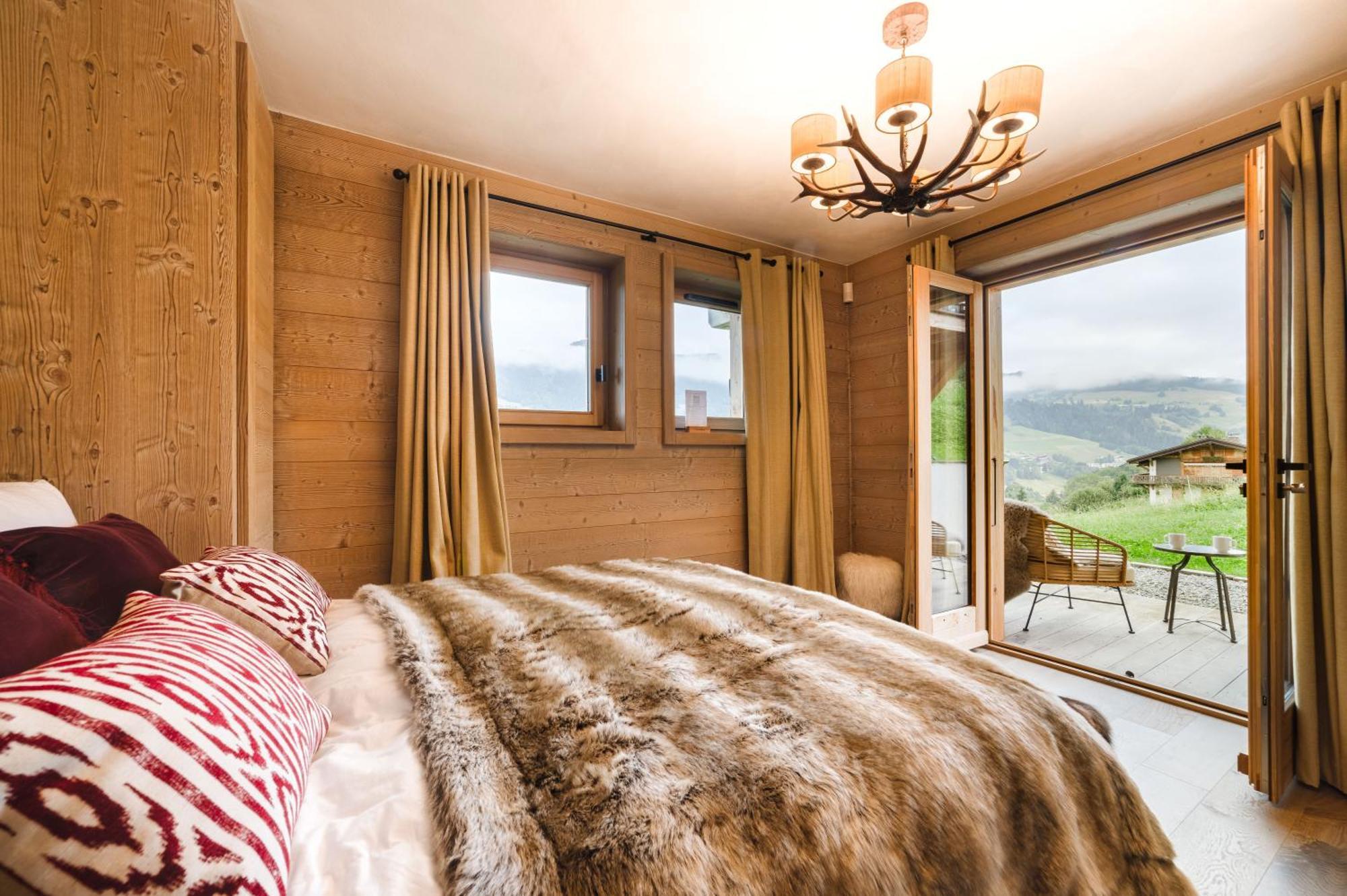 Luxury Chalet, Sleeps 8 With Mountain Views And Jacuzzi Chalet Megève