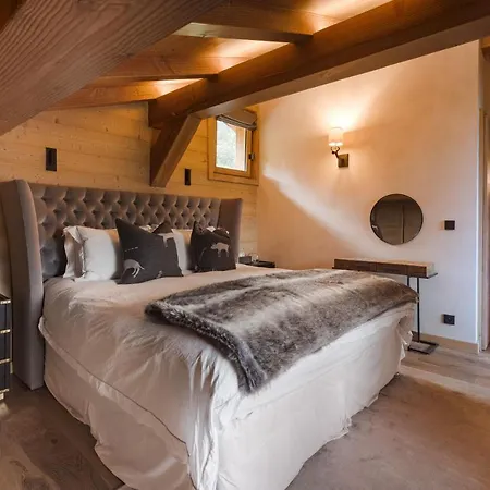Luxury Megeve Chalet, Sleeps 8 With Mountain Views And Jacuzzi Exterior photo