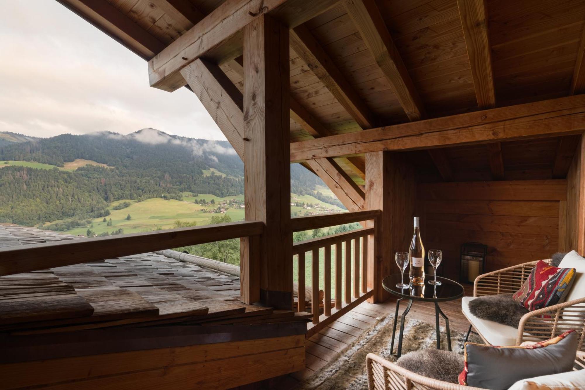 Luxury Chalet, Sleeps 8 With Mountain Views And Jacuzzi Chalet Megève