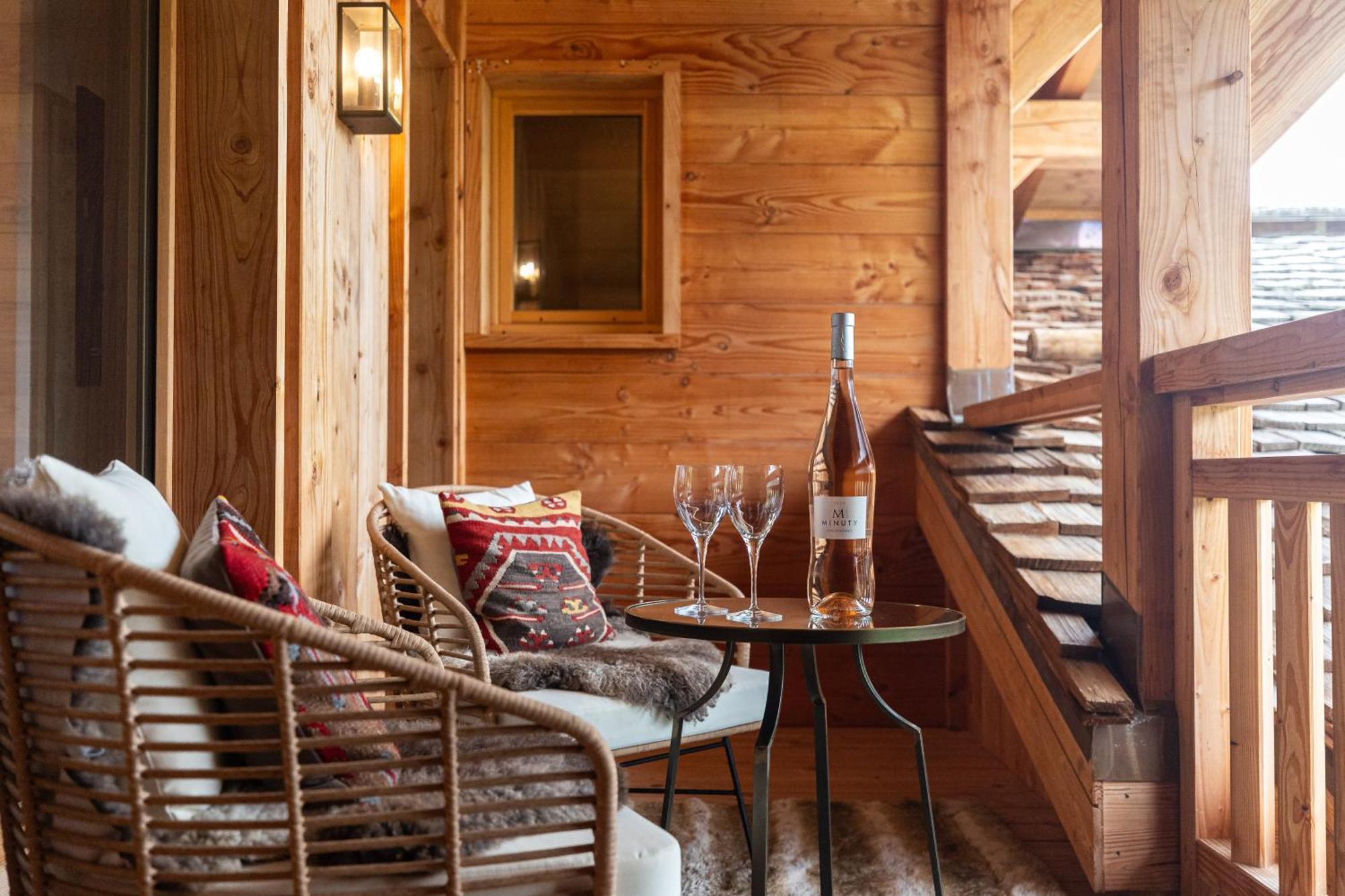 Luxury Chalet, Sleeps 8 With Mountain Views And Jacuzzi